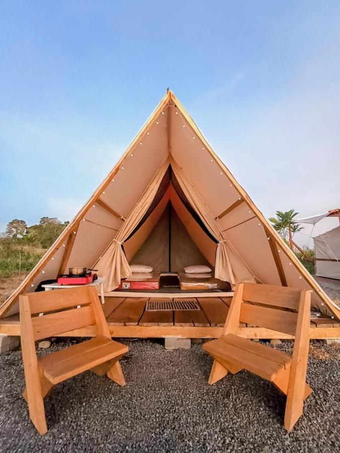 Wawowow Hotel Tomohon Luaran gambar