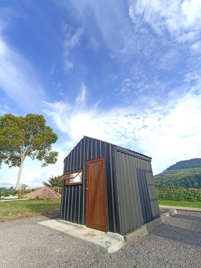 Wawowow Hotel Tomohon Luaran gambar