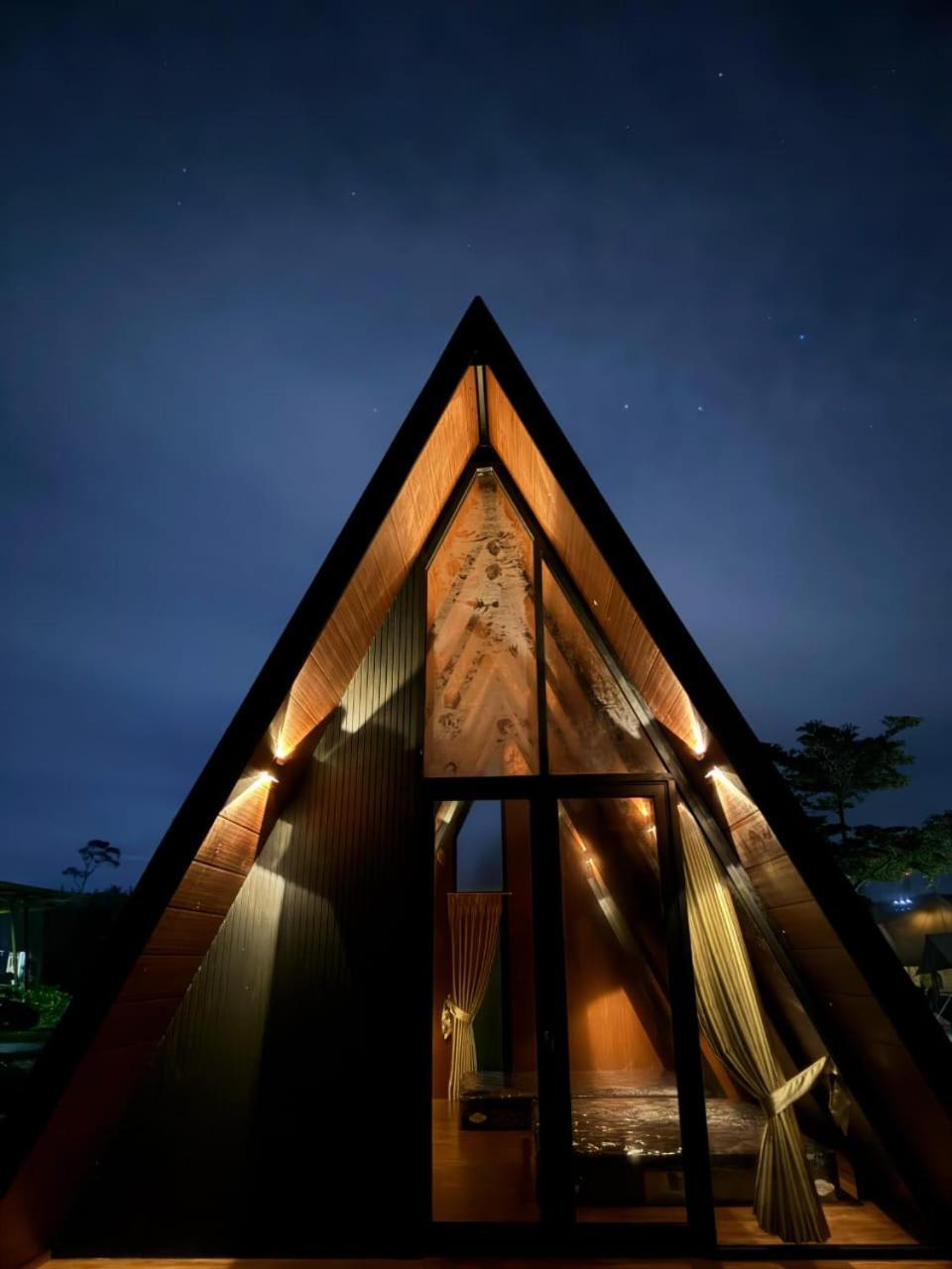 Wawowow Hotel Tomohon Luaran gambar