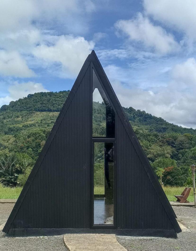 Wawowow Hotel Tomohon Luaran gambar